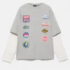 Camiseta de doble manga con parches