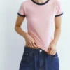 Camiseta de manga corta con cuello acanalado Camiseta de manga corta con cuello acanalado