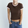 Camiseta de manga corta con cuello acanalado