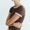 Camiseta de manga corta con cuello acanalado