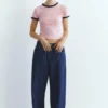 Camiseta de manga corta con cuello acanalado Camiseta de manga corta con cuello acanalado