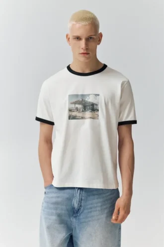 Camiseta de manga corta con ribete gráfico