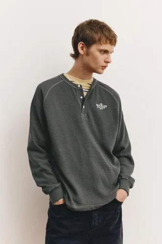 Camiseta Henley