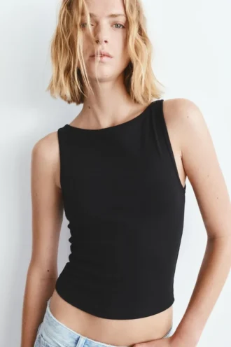 Camiseta sin mangas con cuello barco