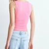 Camiseta sin mangas con cuello barco Camiseta sin mangas con cuello barco