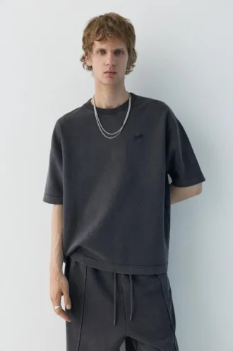 Camiseta STWD con efecto lavado