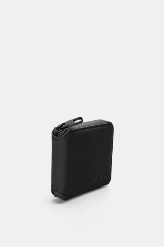 Cartera con acabado de goma