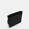 Cartera con acabado de goma