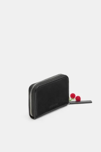 Cartera con adornos