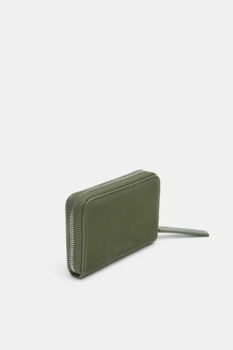 Cartera con adornos