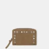 Cartera con tachuelas Cartera con tachuelas