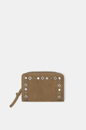Cartera con tachuelas