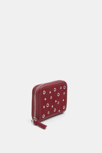 Cartera con tachuelas