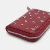 Cartera con tachuelas Cartera con tachuelas