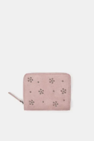 Cartera con tachuelas en forma de flor