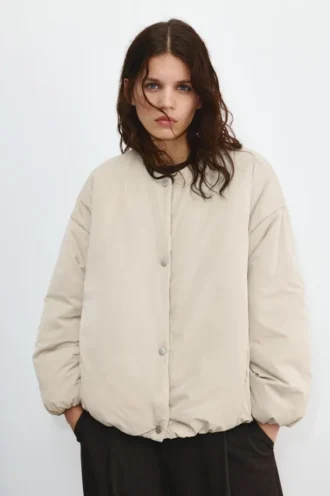 Chaqueta acolchada con botones a presión