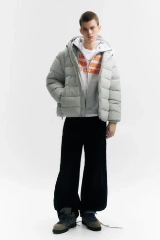 Chaqueta acolchada con capucha de STWD