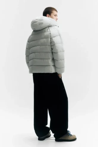 Chaqueta acolchada con capucha de STWD