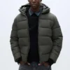 Chaqueta acolchada ligera con capucha