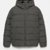 Chaqueta acolchada ligera con capucha
