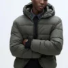 Chaqueta acolchada ligera con capucha