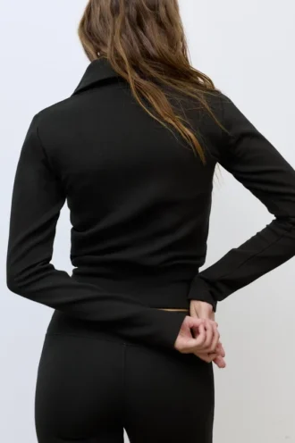 Chaqueta con cremallera