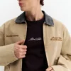 Chaqueta con cuello bordado en contraste Chaqueta con cuello bordado en contraste