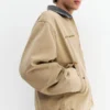 Chaqueta con cuello bordado en contraste Chaqueta con cuello bordado en contraste