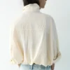 Chaqueta corta con efecto nailon Chaqueta corta con efecto nailon
