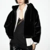 Chaqueta de piel sintética con capucha Chaqueta de piel sintética con capucha
