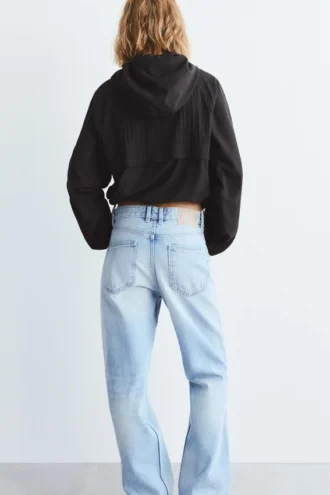 Chaqueta ligera con capucha