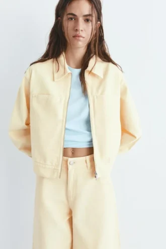 Chaqueta utilitaria amarilla