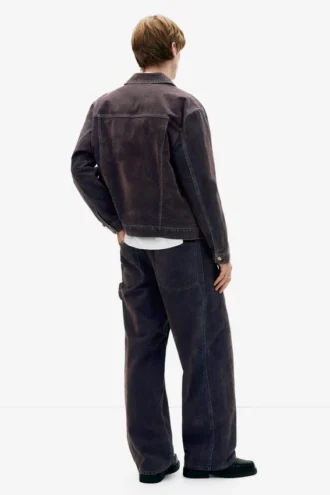 Chaqueta vaquera tipo trucker con acabado flocado
