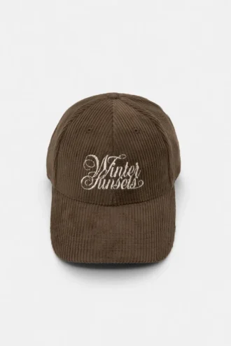 Gorra de pana marrón