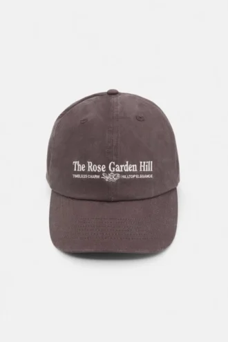 Gorra marrón bordada