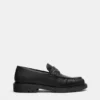 Mocasines con tachuelas