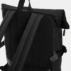 Mochila de tela recubierta de goma