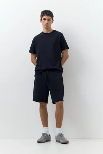 Pack de pantalones cortos tipo jogger y camisetas Pack de pantalones cortos tipo jogger y camisetas