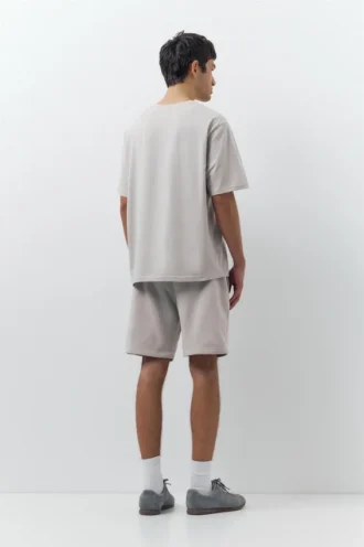 Pack de pantalones cortos tipo jogger y camisetas Pack de pantalones cortos tipo jogger y camisetas