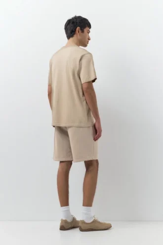 Pack de pantalones cortos tipo jogger y camisetas Pack de pantalones cortos tipo jogger y camisetas