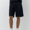 Pack de pantalones cortos tipo jogger y camisetas
