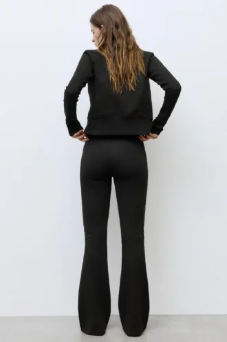 Pantalones acampanados