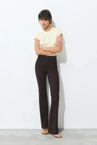Pantalones bootcut de talle medio