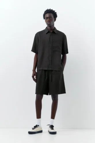 Pantalones Cortos tipo Bermudas 100 % lino