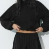 Pantalones Cortos tipo camisola con ribete de encaje Pantalones Cortos tipo camisola con ribete de encaje