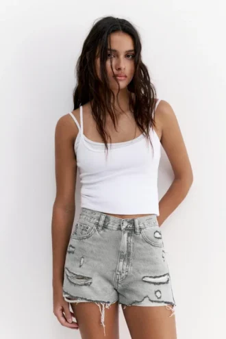 Pantalones Cortos vaqueros rasgados