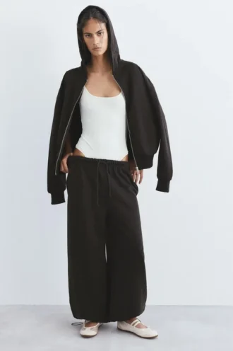 Pantalones de chándal de pierna ancha con bajo ajustable