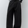 Pantalones de corte recto con costuras Pantalones de corte recto con costuras