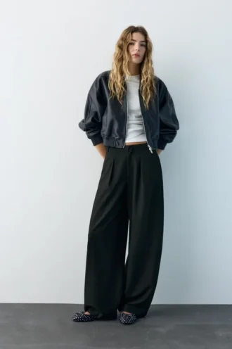 Pantalones de corte recto con pinzas