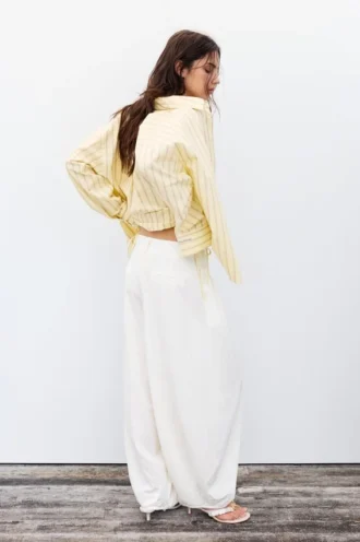 Pantalones de corte recto con pinzas
